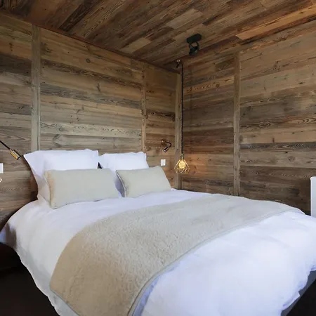 Demeure Sauvage - Etage 2 Bed & Breakfast 3*